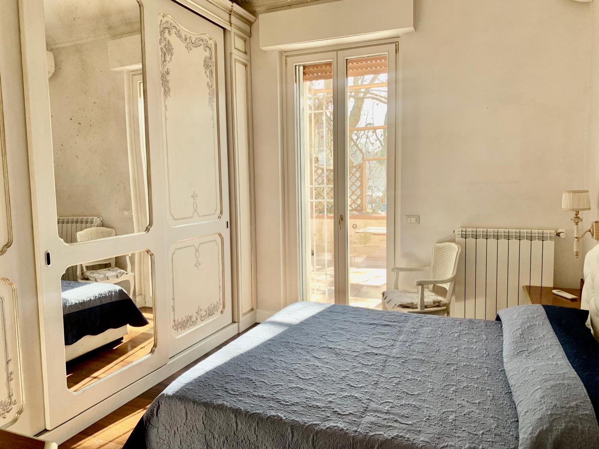 La Tua Casa Nel Centro Di Ostia Villa Buitenkant foto