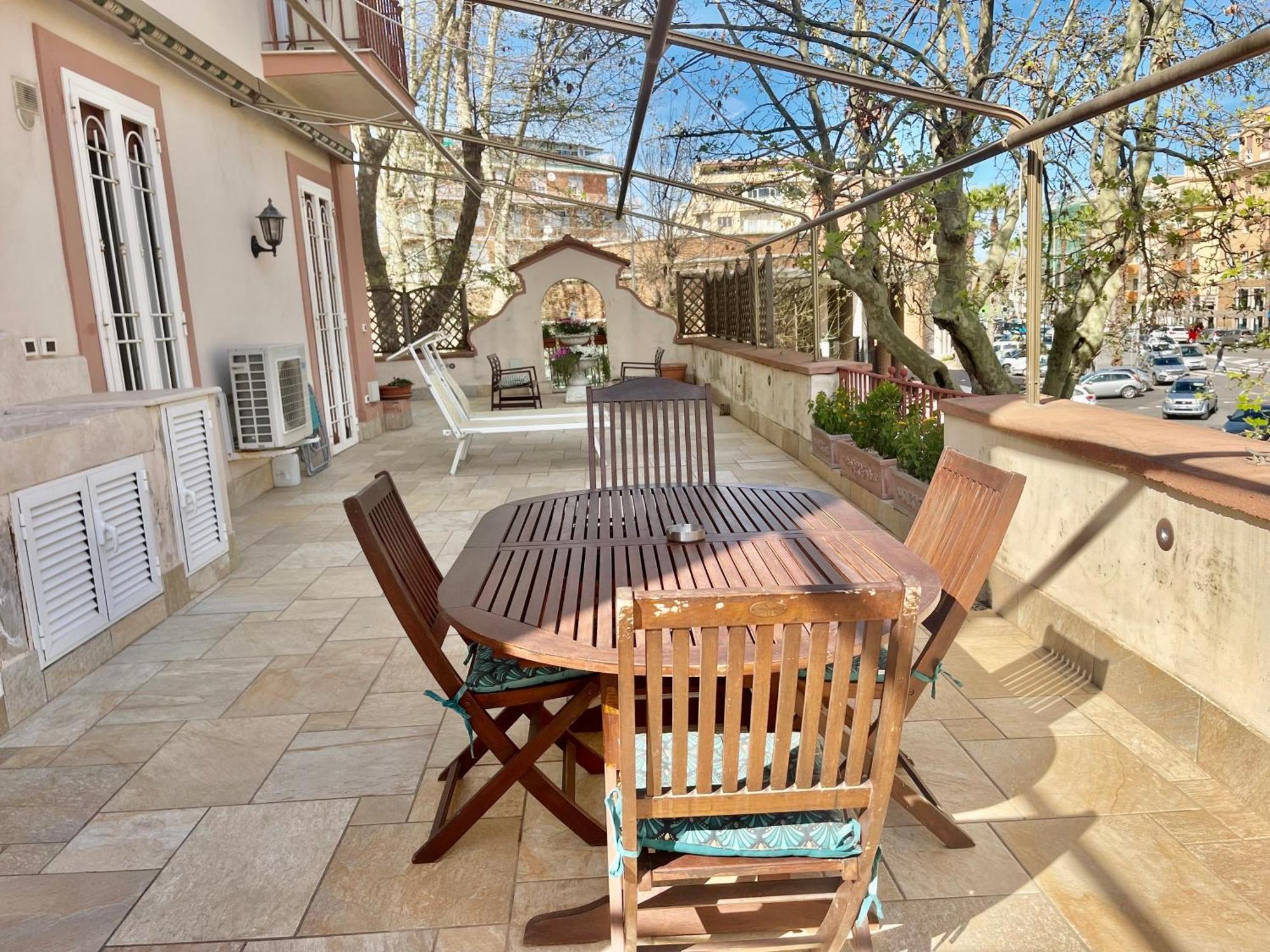 La Tua Casa Nel Centro Di Ostia Villa Buitenkant foto